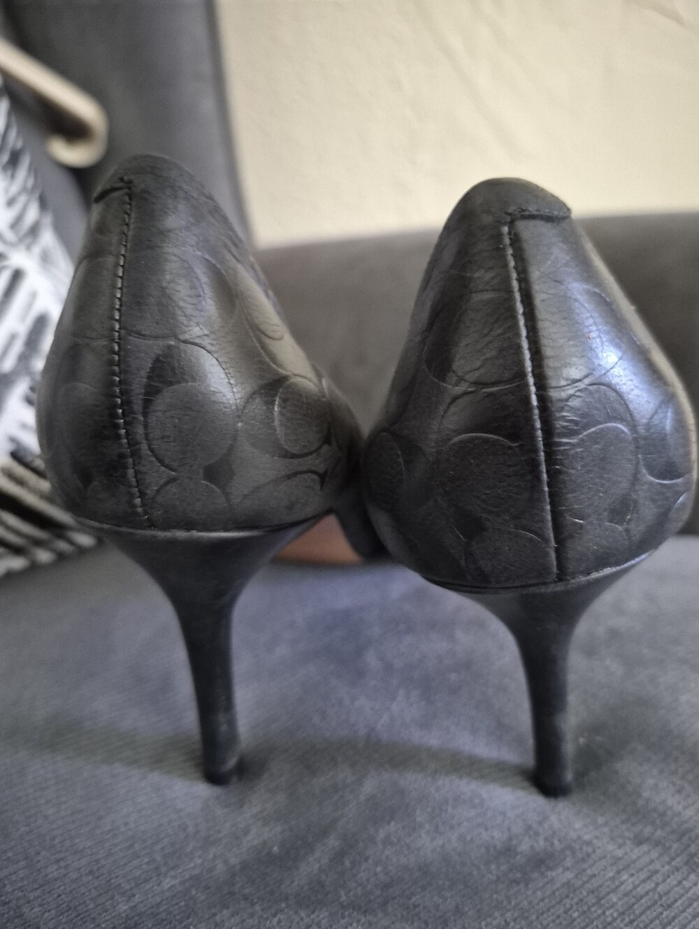 Shoes - Picture 5 of 9